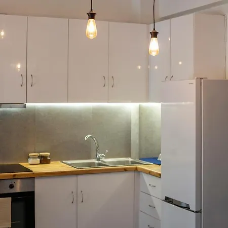 Silk Mill Metaxourgeio, Centre Apartment